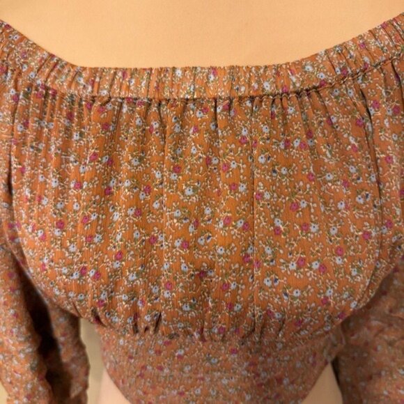 ASTR the label off the shoulder boho floral chiffon sleeve crop top size XS - Picture 5 of 11